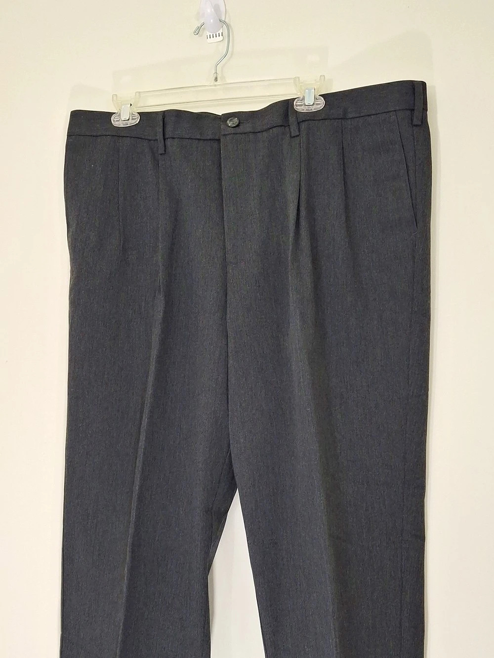 Dockers Signature Khaki Classic Fit D3 Classic Fit Dress Pants in Gray Waist 40 - Picture 3 of 11